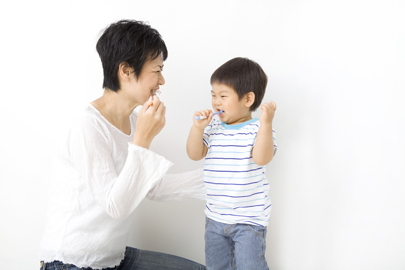 ご家族と二人三脚でお子さんの歯を守ります